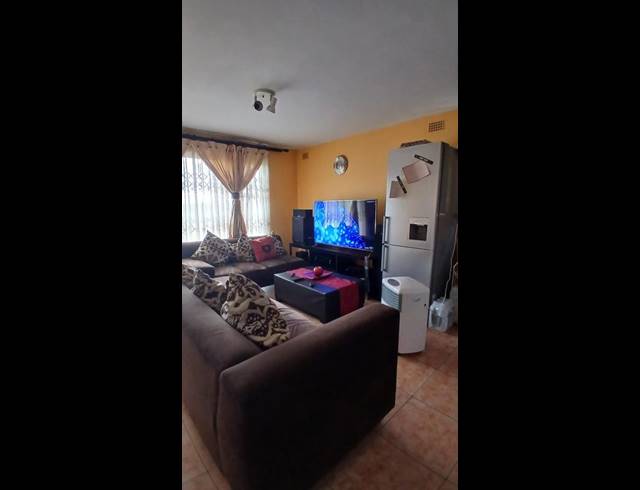 2 BEDROOM APARTMENT FOR SALE IN MONTCLAIR